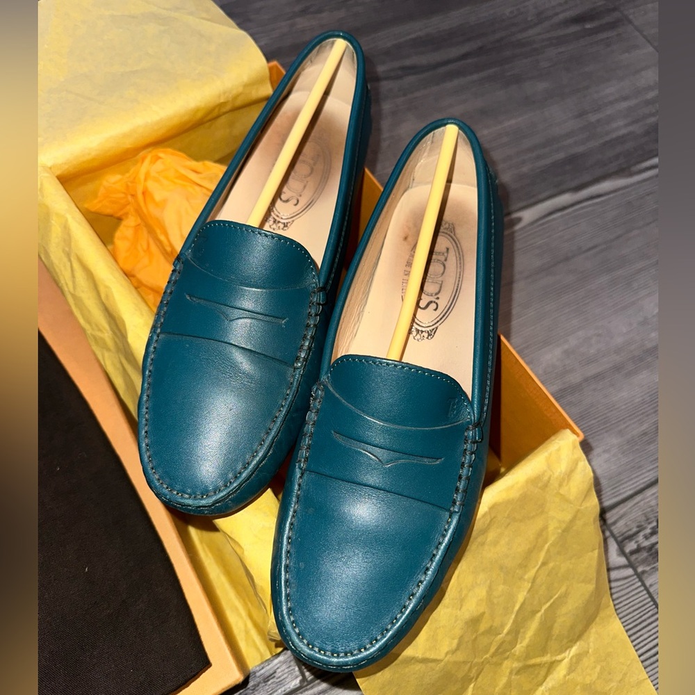 TOD’S Gommini Woman’s Loafers, Size 37